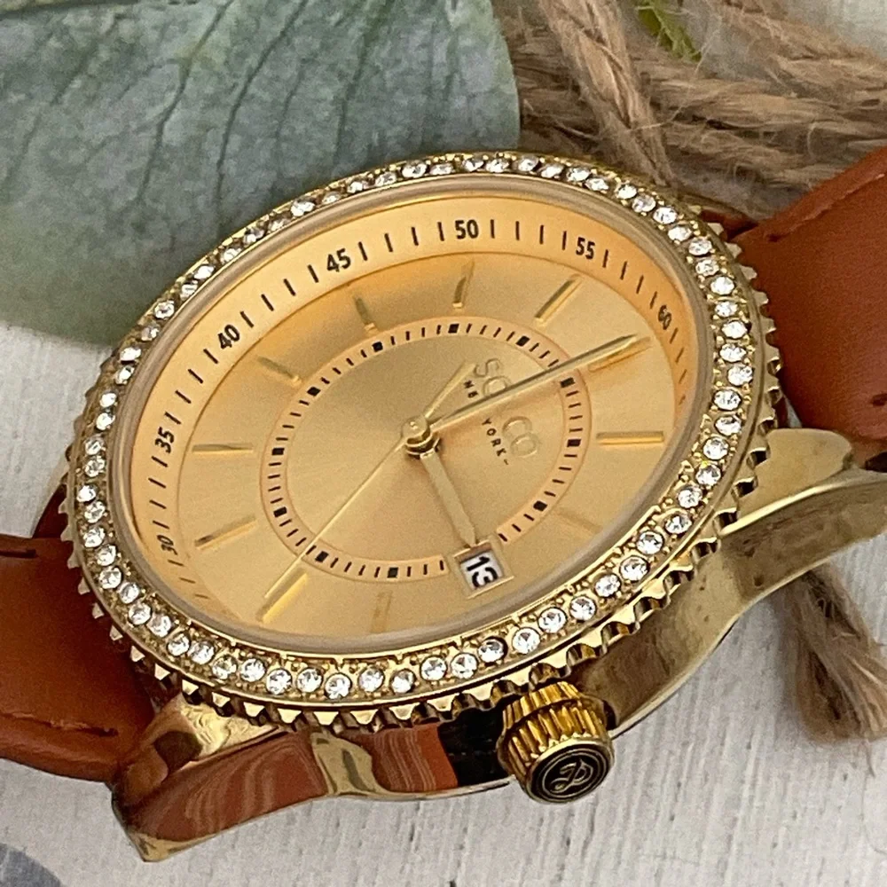 Gold Watch‎ with Brown Leather Strap